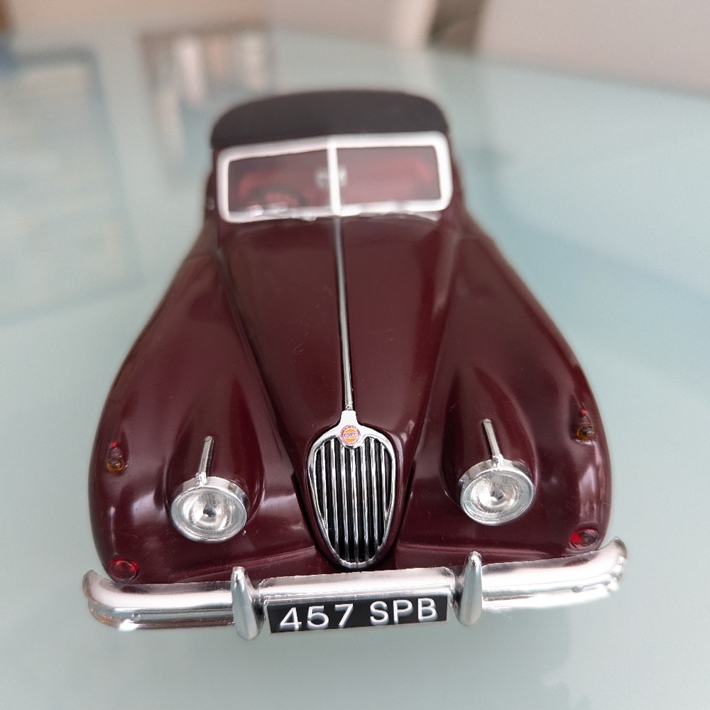 Sun Star 1955 Jaguar XK 140 Convertible 1:18 Die Cast Model Car Rare Collectible - Picture 4 of 12